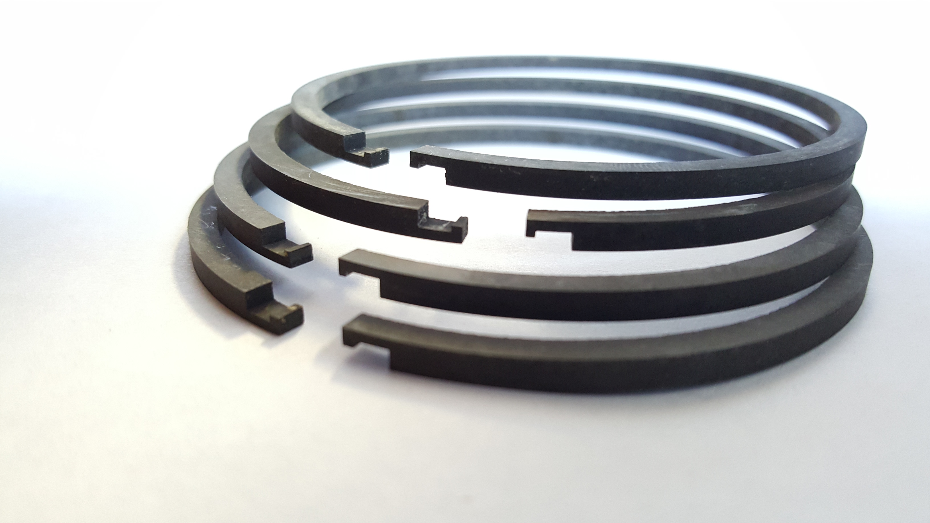 Hook Step piston ring joint configuration